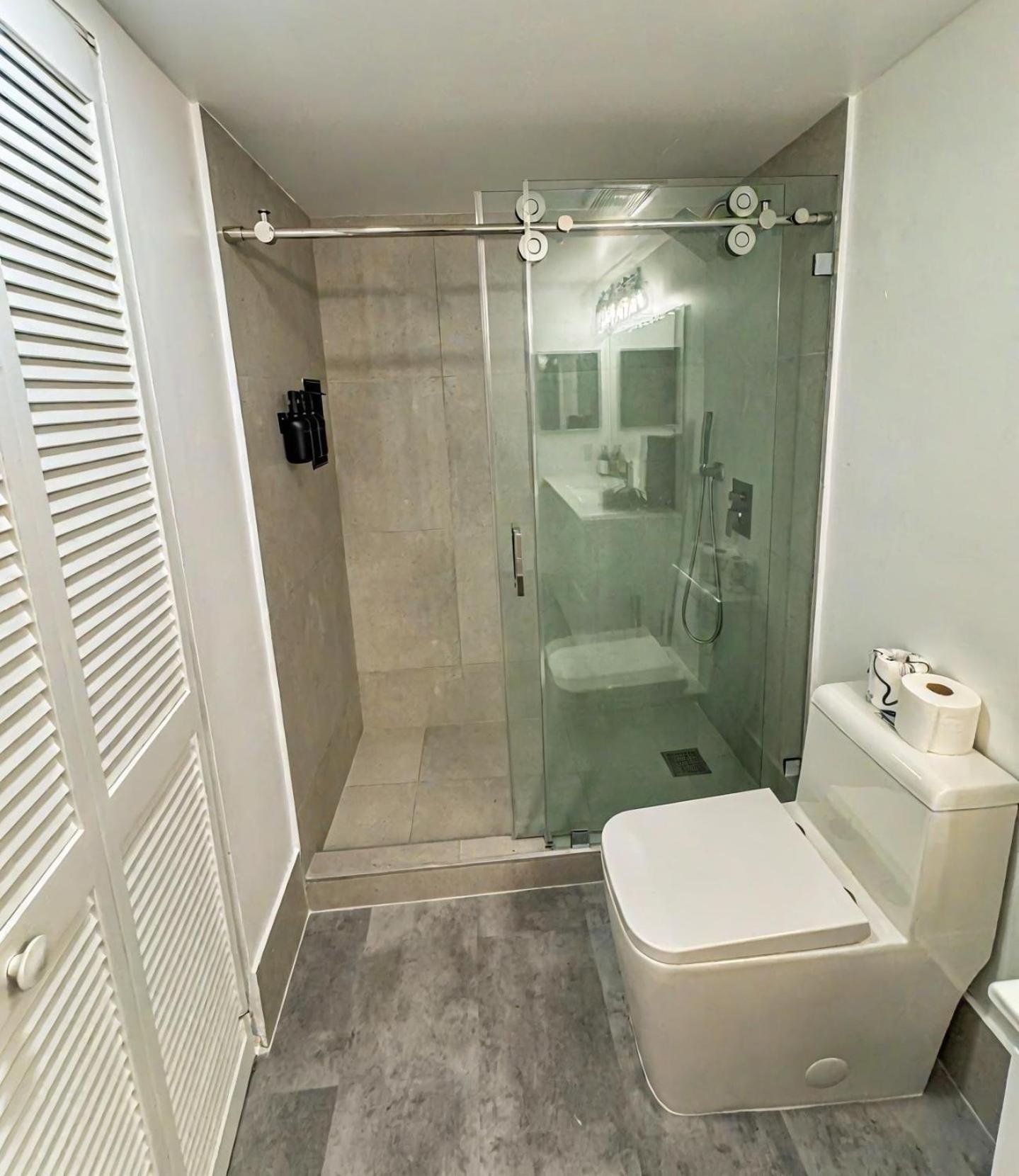 شقة Elegant Centric Vibrant Pool Jacuzzi Free Parking ميامي المظهر الخارجي الصورة